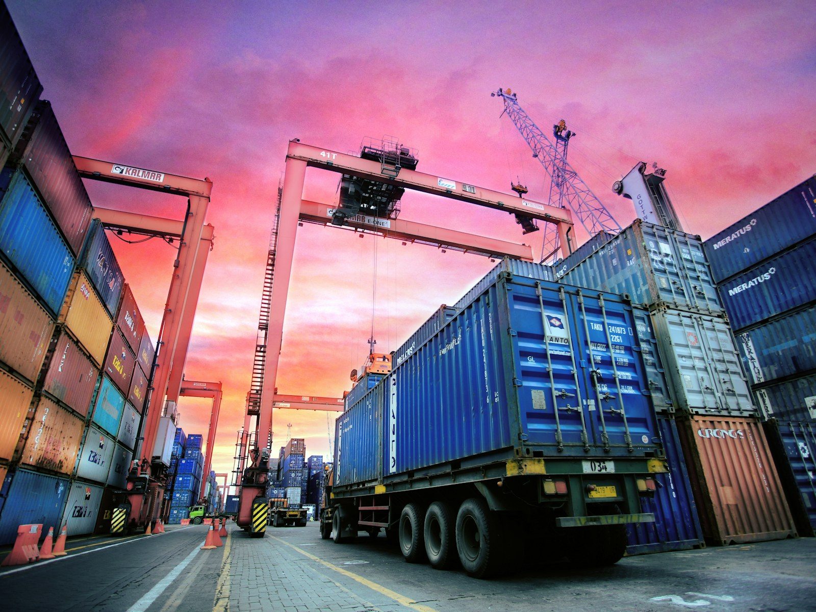 Export shipment coordinated from Türkiye to international markets
